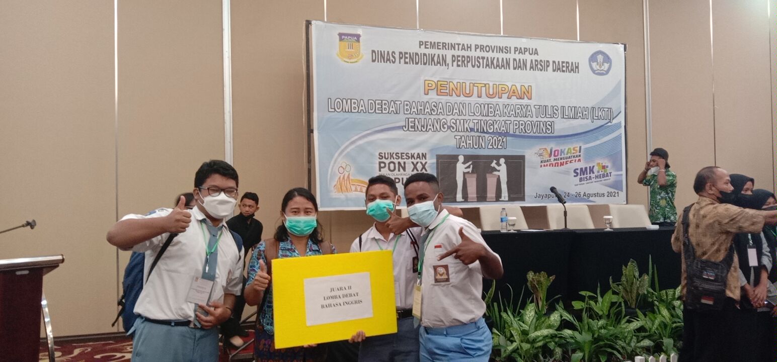 Juara Debat Bahasa Inggris